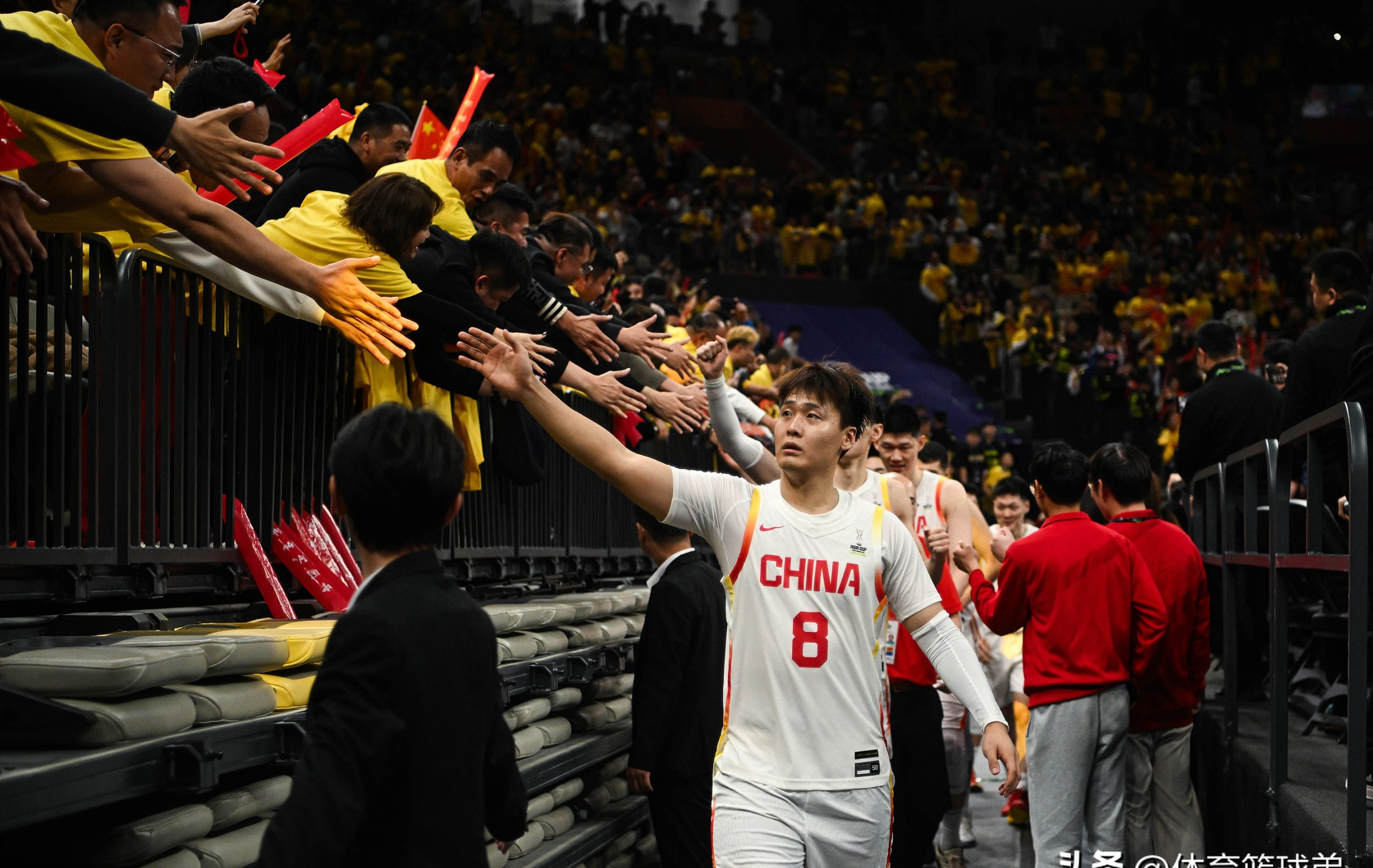 KY Gaming-包含集结日阿贾克斯备战欧联新疆广汇集结日手感冰凉，Uzi在中国队比赛中险胜直接炸裂的词条